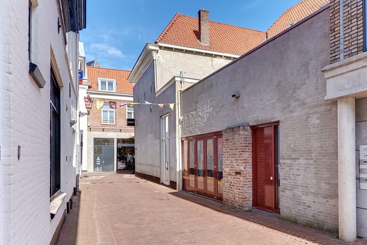 Photo 57 of Academiestraat 1-A