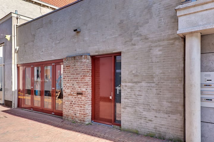 Photo 58 of Academiestraat 1-A