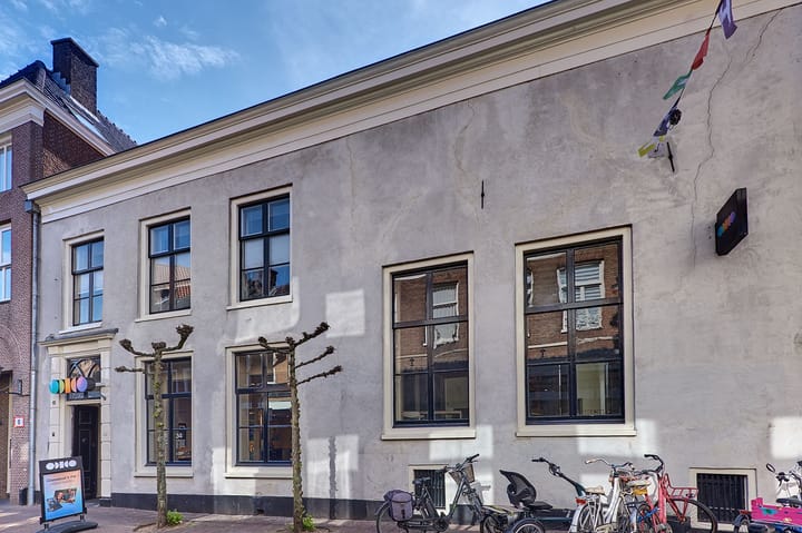 Photo 63 of Academiestraat 1-A