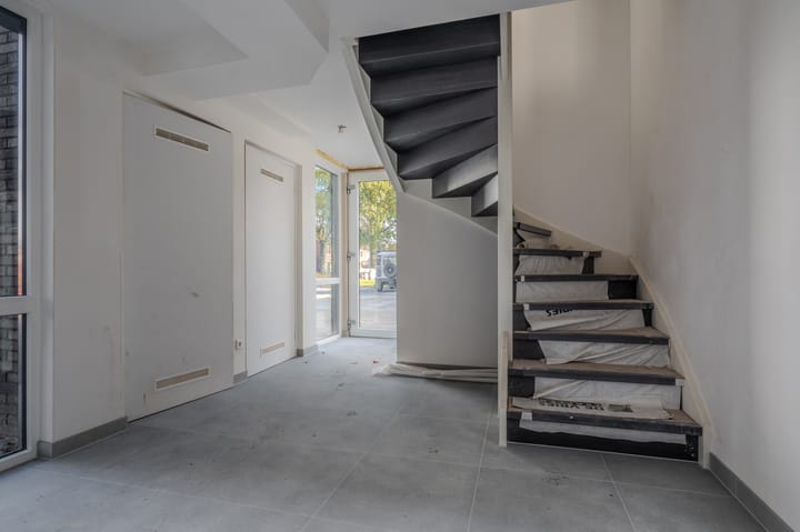 Photo 6 of Nijveenlaan 35