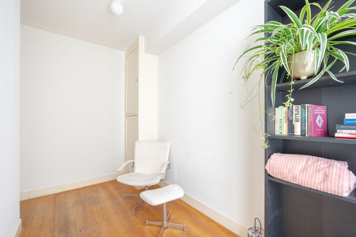 Foto 19 van Plantage Badlaan 8-C