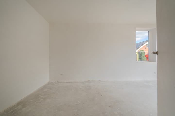 Photo 16 of Nijveenlaan 35