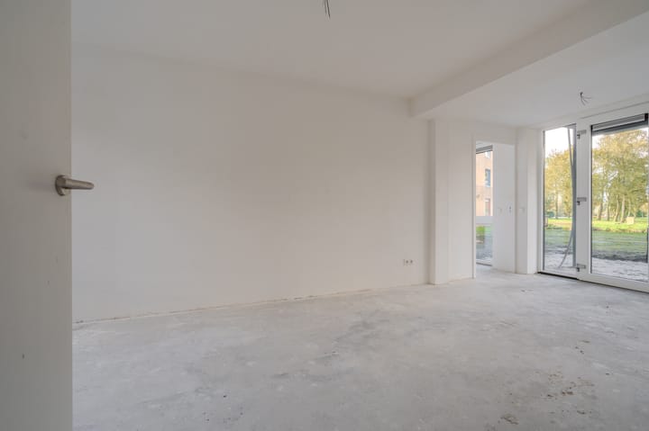 Photo 8 of Nijveenlaan 37