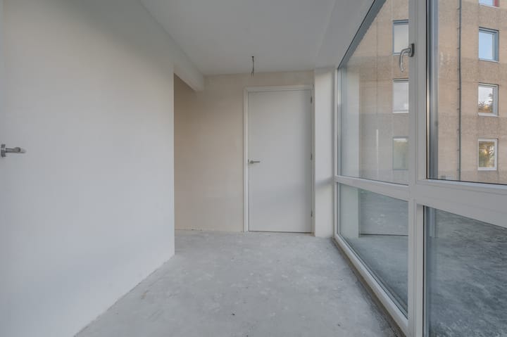 Photo 15 of Nijveenlaan 37