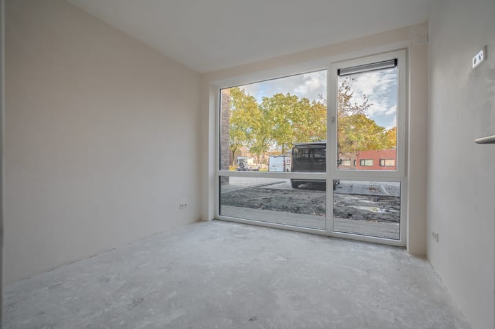 Photo 18 of Nijveenlaan 37