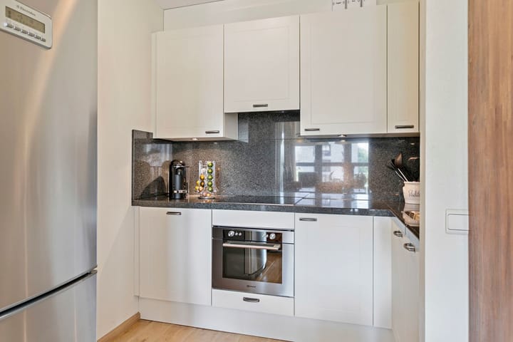 Photo 10 of Kanaalboulevard 76