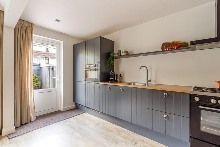 Foto 9 van Dolphijnstraat 16