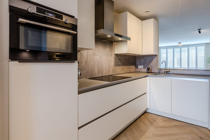 Photo 8 of Waardenburgstraat 88