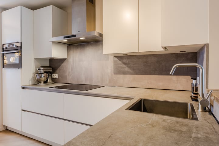 Photo 9 of Waardenburgstraat 88