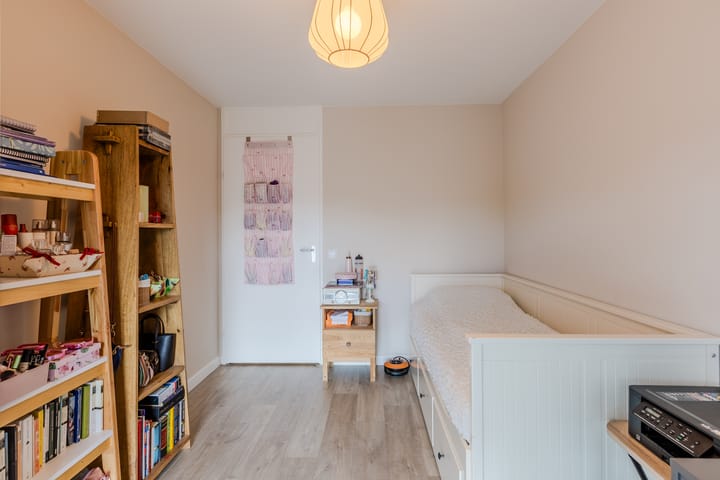 Photo 16 of Waardenburgstraat 88