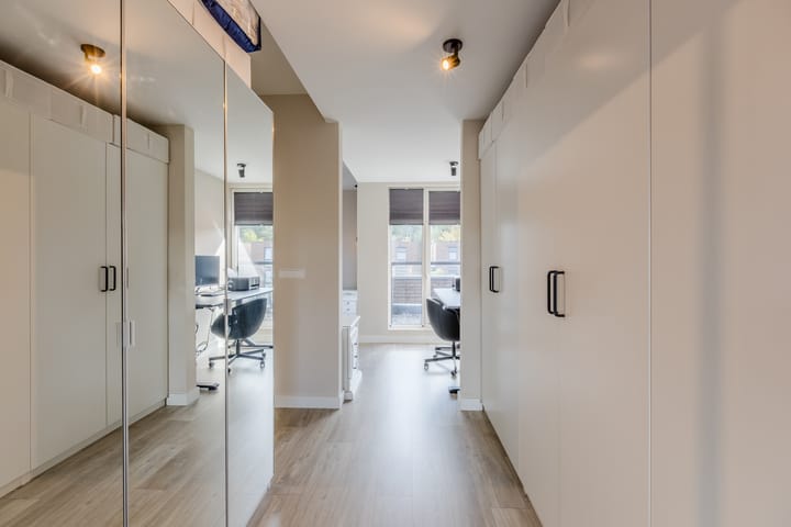 Photo 26 of Waardenburgstraat 88