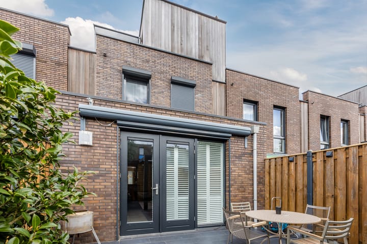 Photo 32 of Waardenburgstraat 88