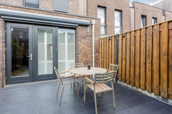 Photo 35 of Waardenburgstraat 88