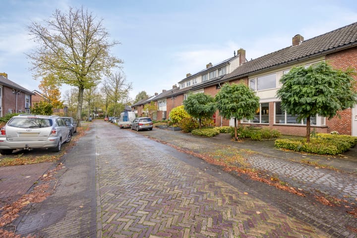 Photo 2 of Alexanderstraat 57