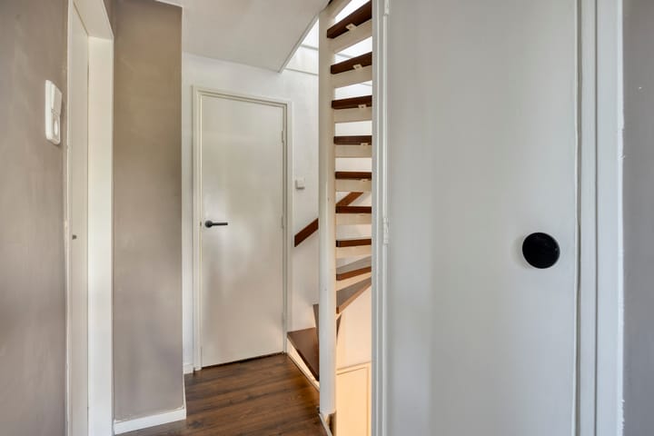 Photo 27 of Alexanderstraat 57