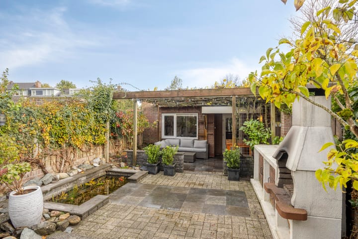 Photo 40 of Alexanderstraat 57