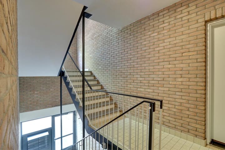 Photo 4 of Vondellaan 154