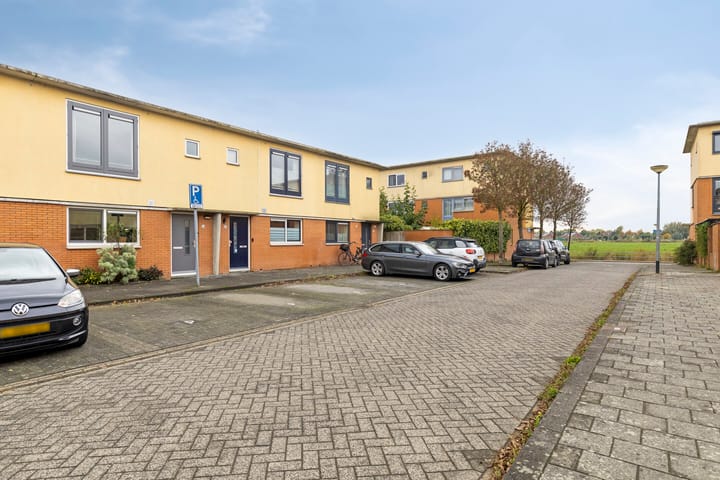 Photo 4 of Josine Reulingstraat 54