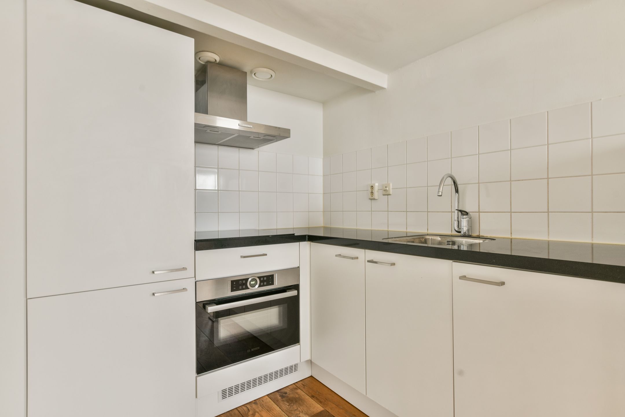 Foto 9 van Haarlemmerstraat 66-A