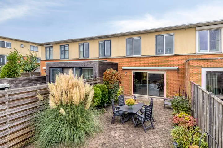 Photo 8 of Josine Reulingstraat 54