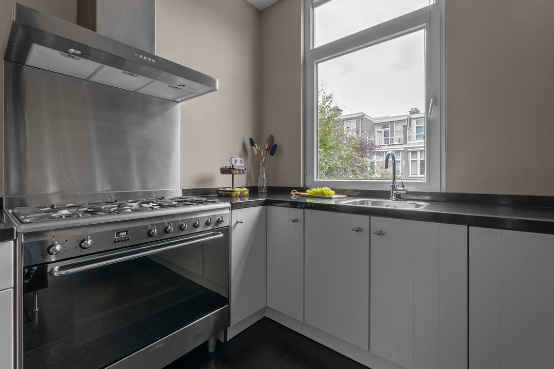 Photo 23 of Obrechtstraat 299