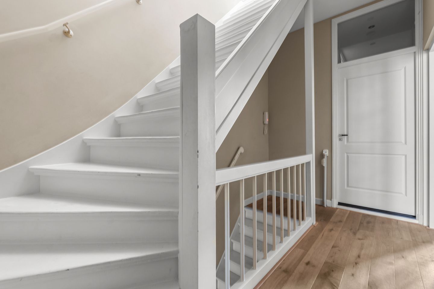 Photo 34 of Obrechtstraat 299