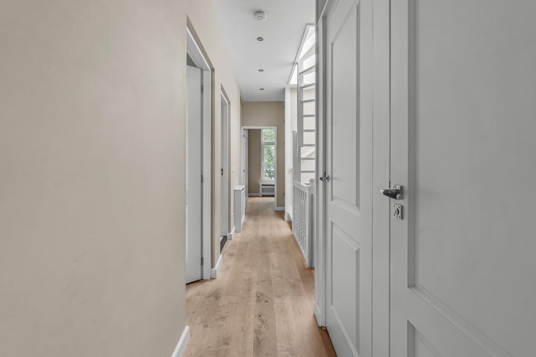 Photo 37 of Obrechtstraat 299