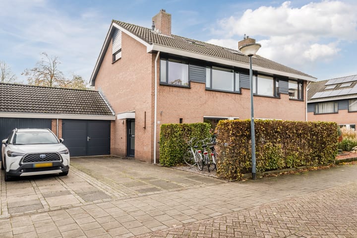 Jacob van Ruisdaelhoek 28 main image