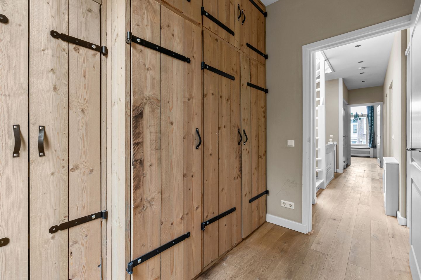 Photo 50 of Obrechtstraat 299