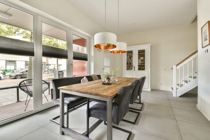 Photo 4 of Jan Tooropstraat 18