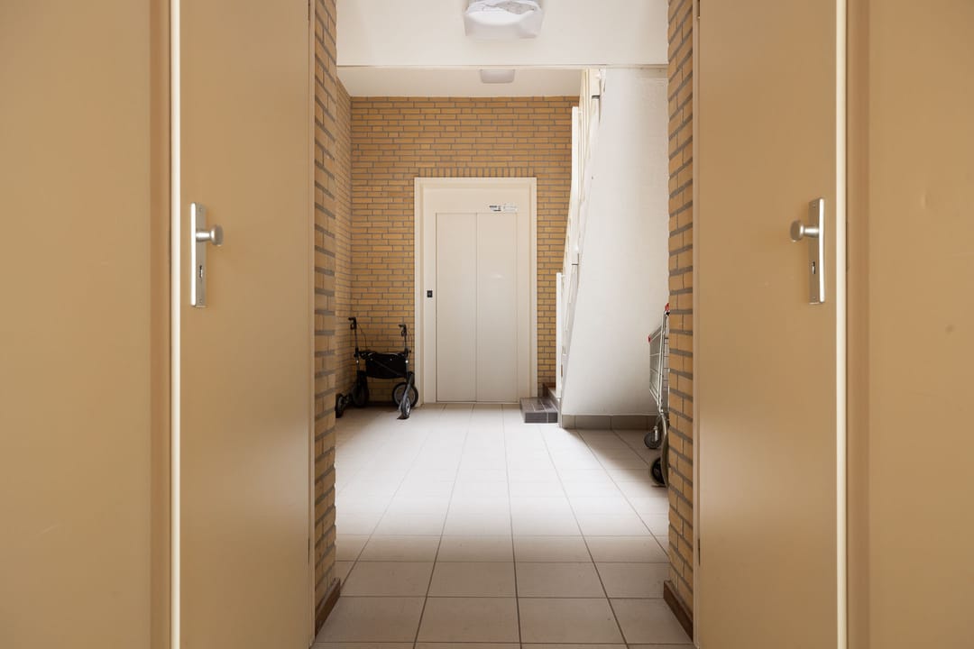 Photo 8 of Grotestraat 213-A