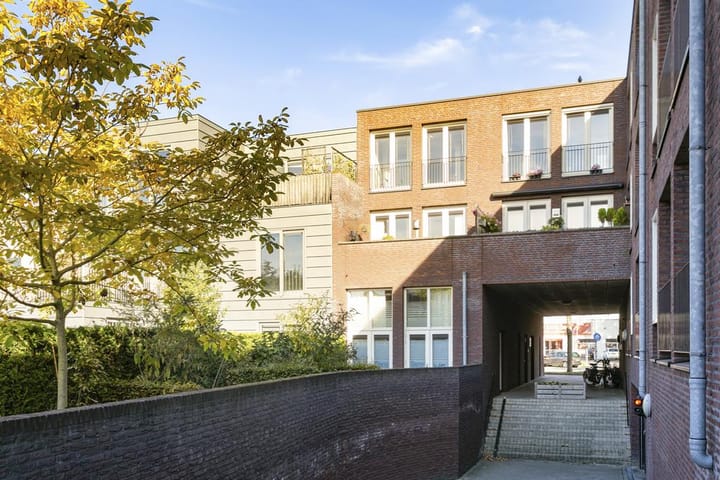 Photo 32 of Boomstraat 132-B