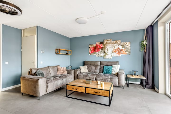 Photo 8 of Mistral 28