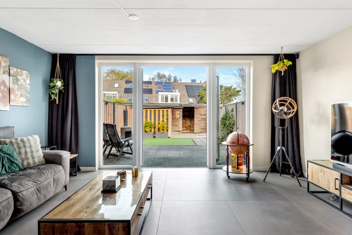 Photo 10 of Mistral 28