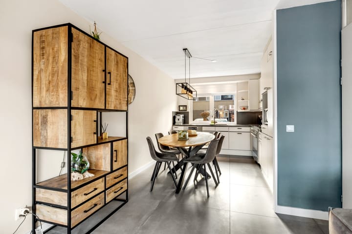 Photo 12 of Mistral 28