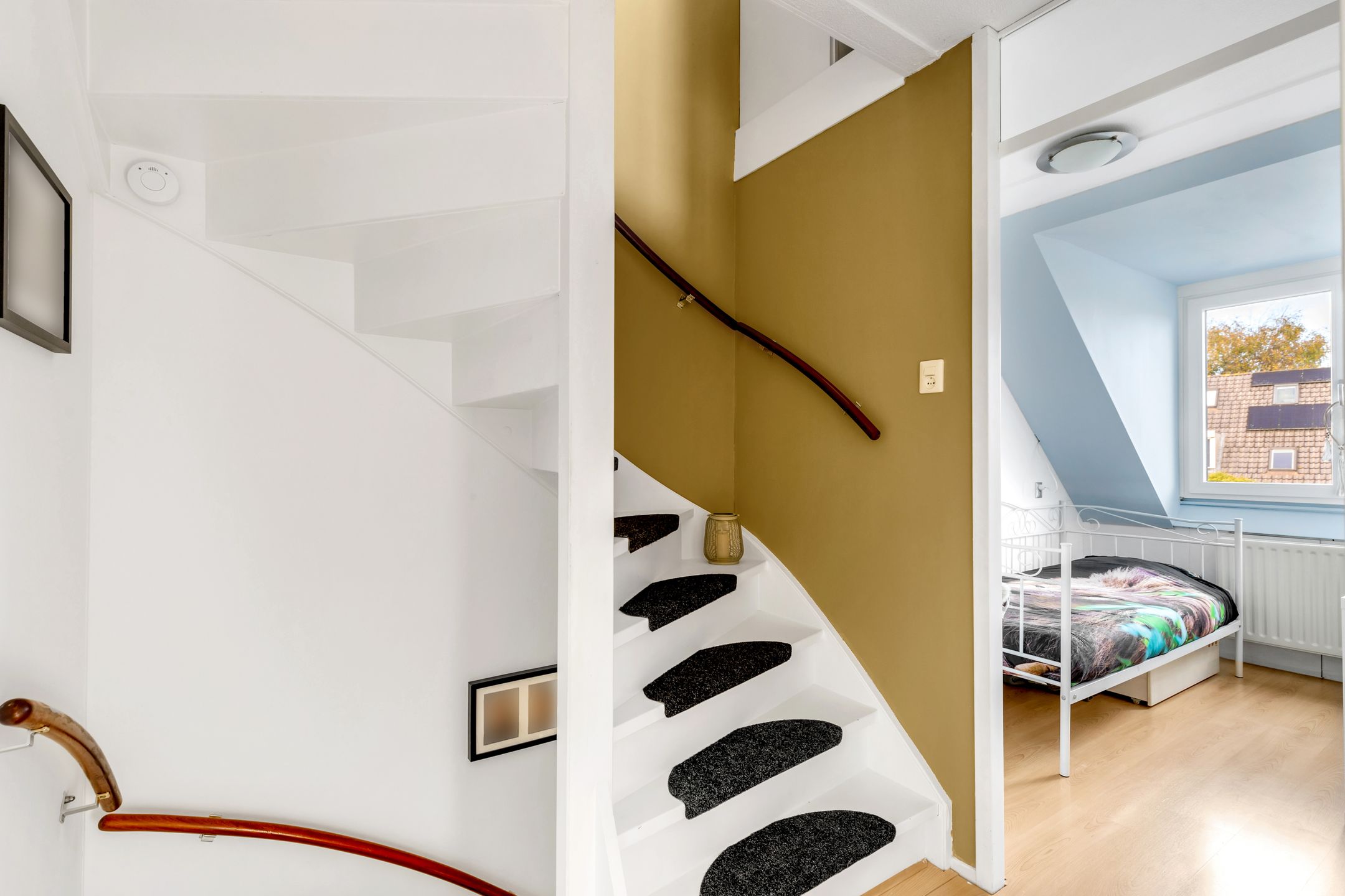 Foto 15 van Mistral 28