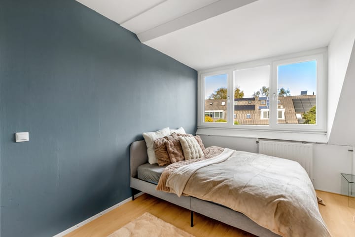 Photo 19 of Mistral 28