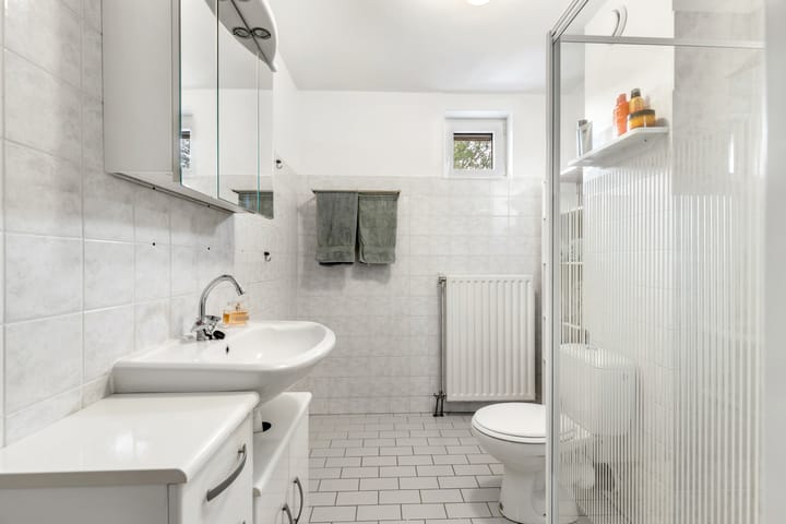 Photo 20 of Mistral 28