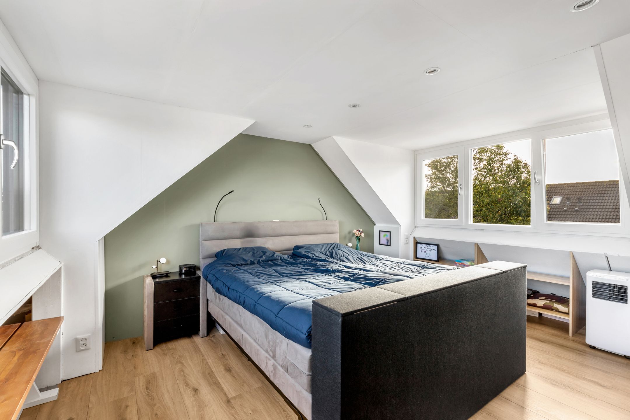 Foto 24 van Mistral 28