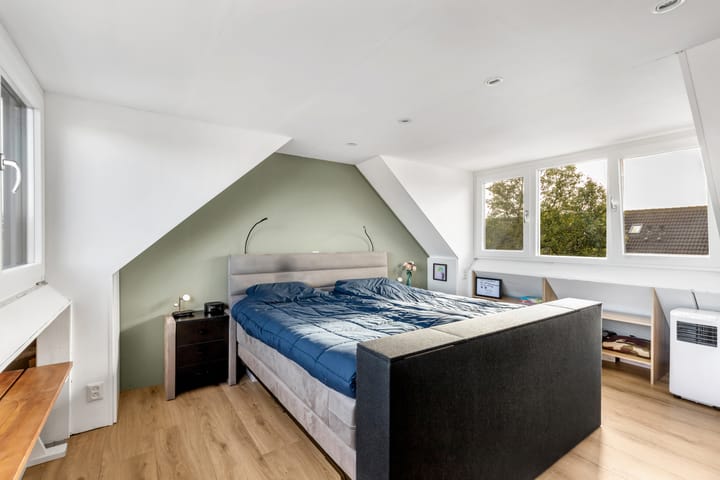 Photo 24 of Mistral 28