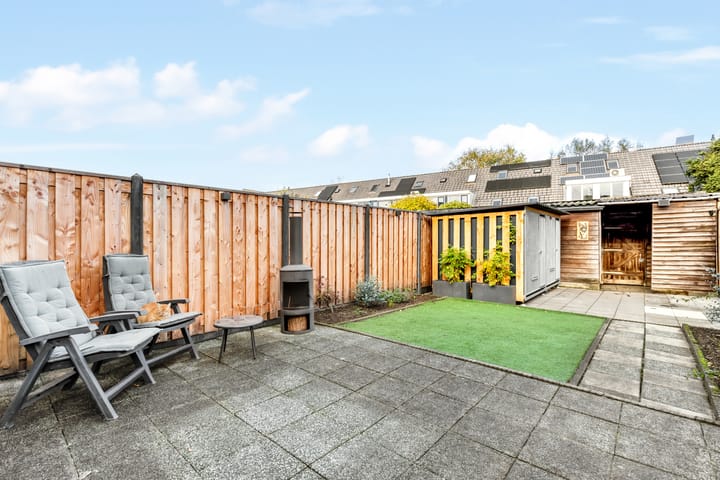 Photo 28 of Mistral 28