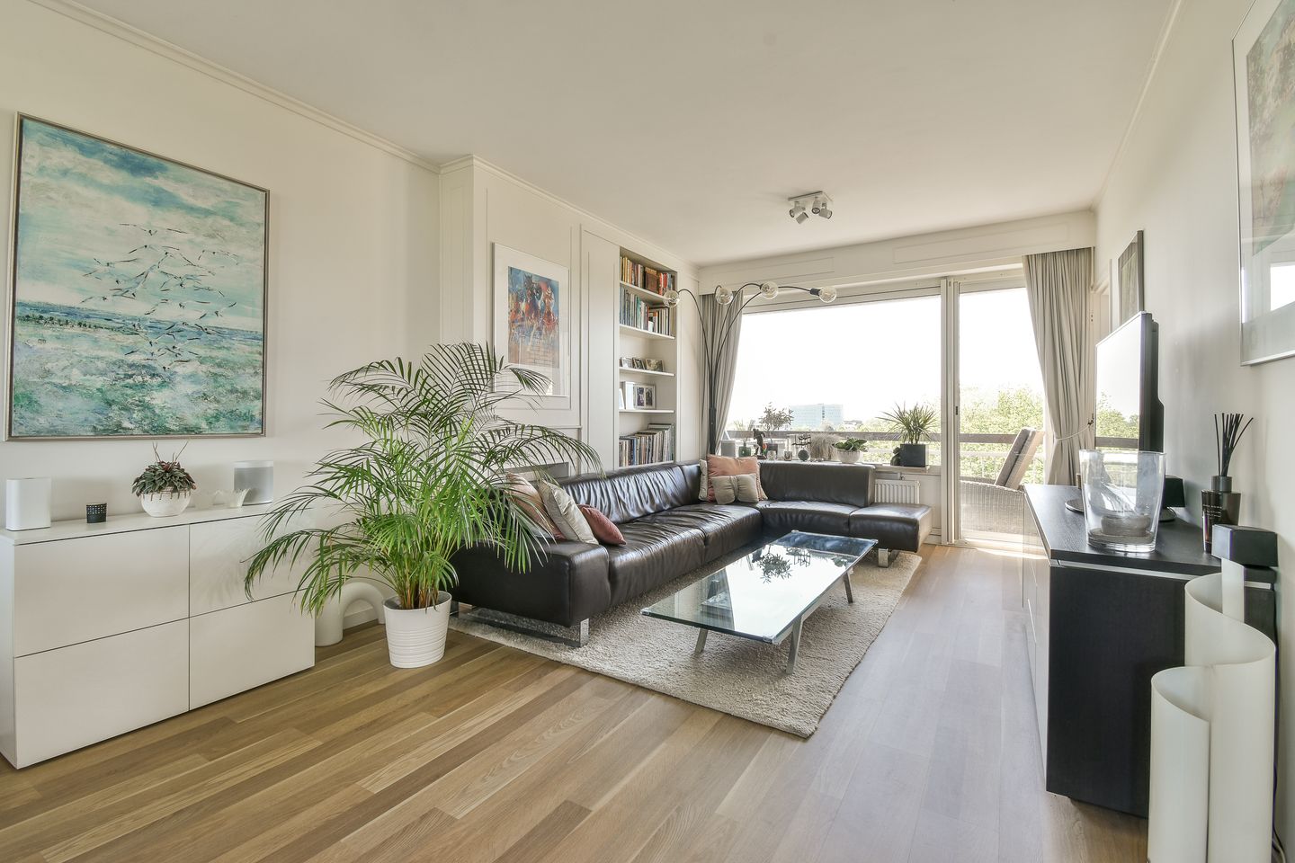 Photo 4 of Van Nijenrodeweg 320