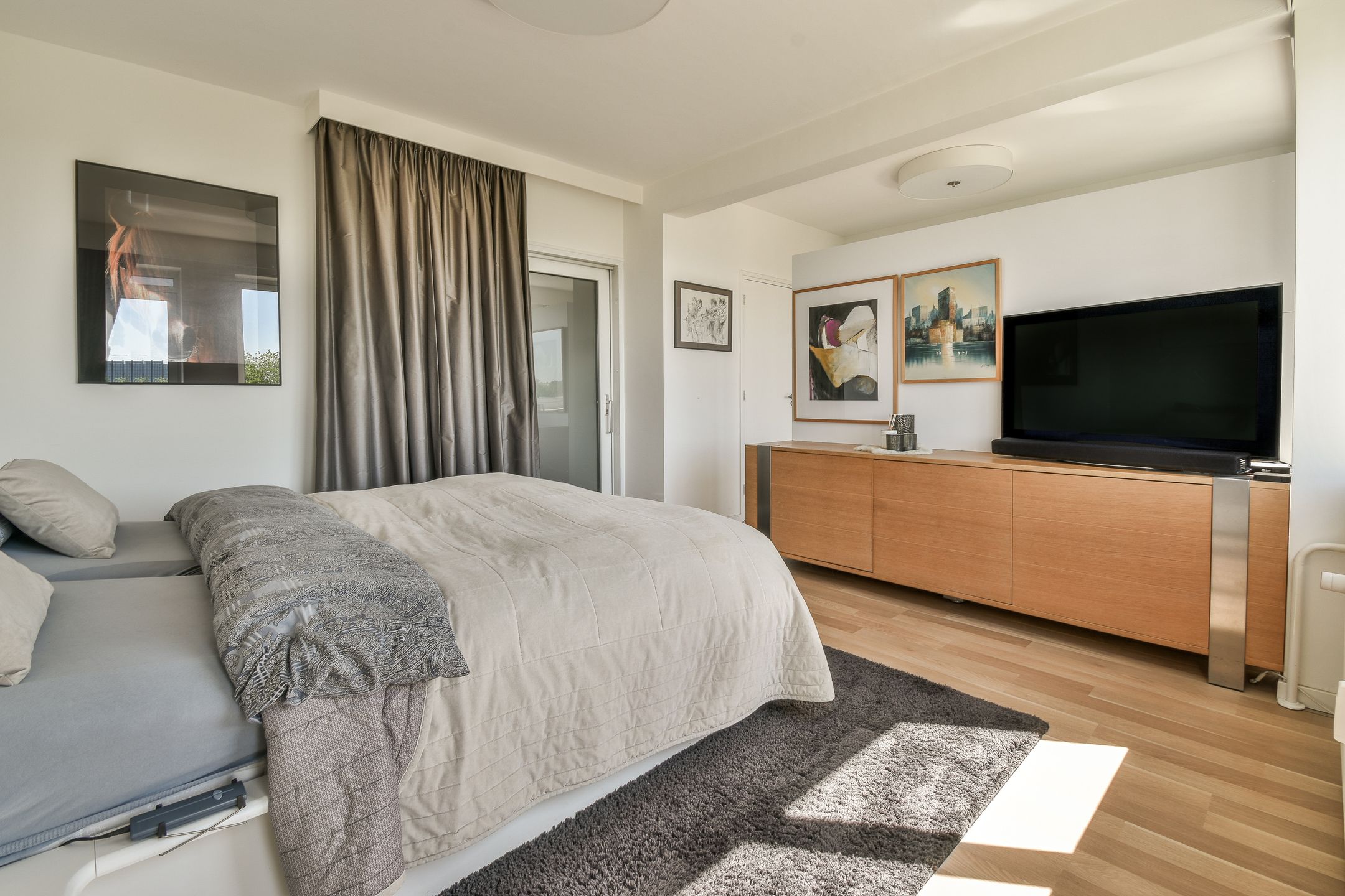 Photo 12 of Van Nijenrodeweg 320