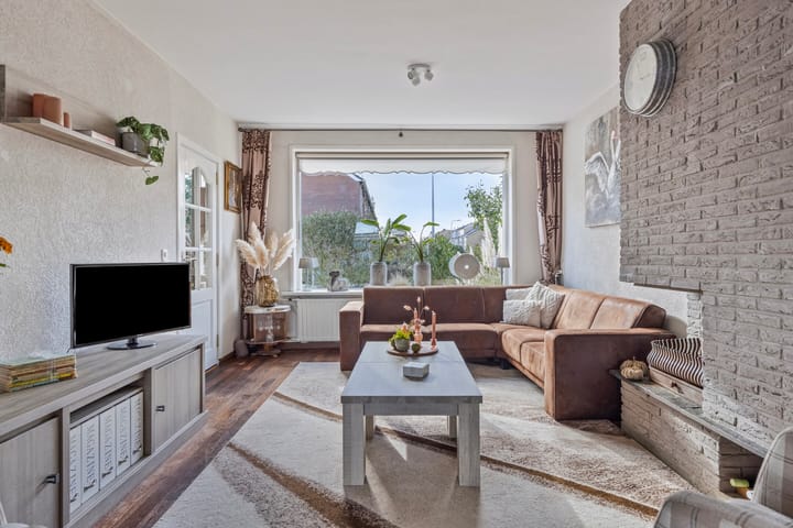 Photo 8 of Albert Schweitzerstraat 32