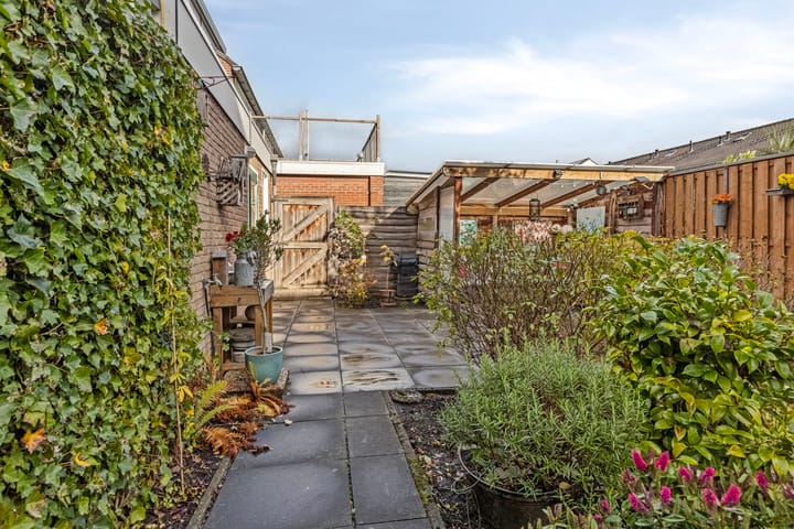 Photo 23 of Albert Schweitzerstraat 32