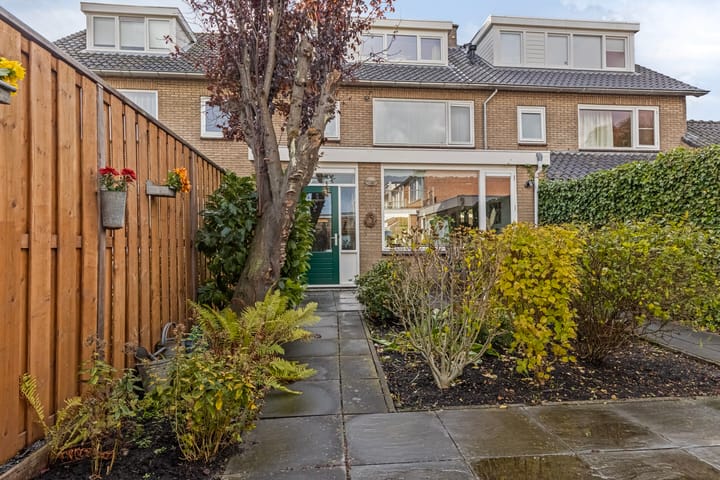 Photo 21 of Albert Schweitzerstraat 32