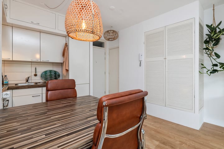 Photo 15 of Van Nijenrodeweg 657