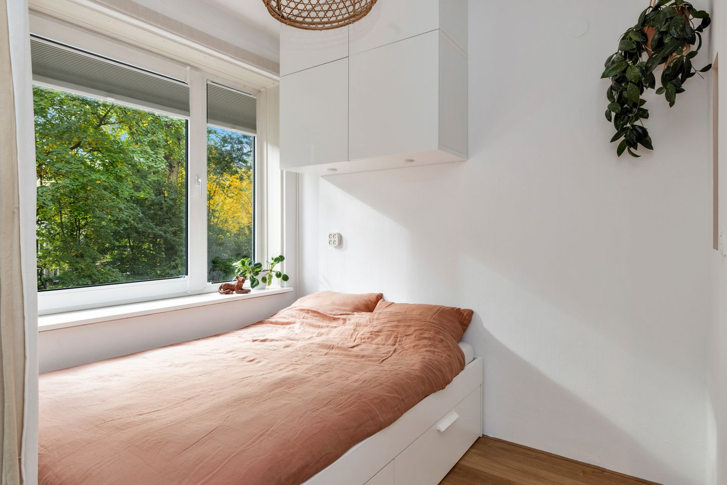 Foto 19 van Van Nijenrodeweg 657