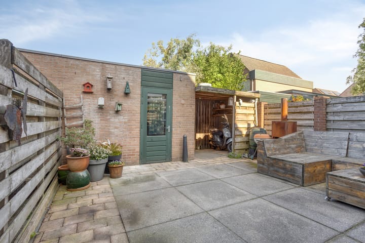 Photo 24 of Christinastraat 6