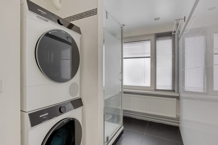 Photo 38 of Christinastraat 6